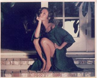 Jane Seymour feet photo thumbnail