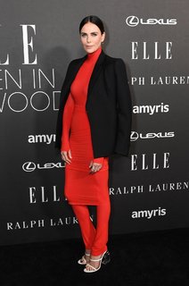 Charlize Theron feet photo thumbnail