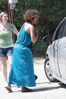 Halle Berry feet photo thumbnail