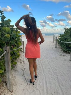 Claudia Romani feet photo thumbnail