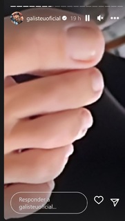 Adriane Galisteu feet photo thumbnail