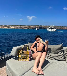 Tana Mongeau feet photo thumbnail