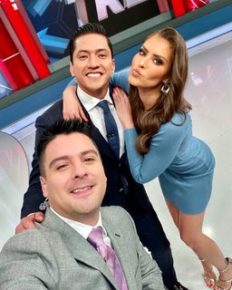 Vanessa Claudio feet photo thumbnail
