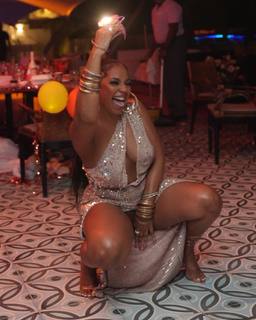 Ashanti feet photo thumbnail