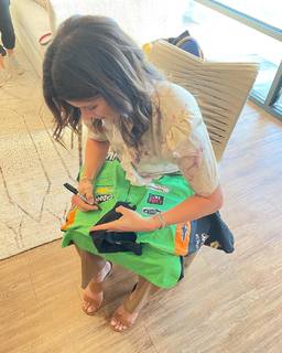Danica Patrick feet photo thumbnail