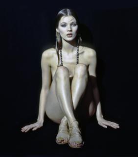 Kate Moss feet photo thumbnail