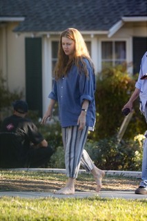 Amy Adams feet photo thumbnail
