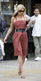 Kate Moss feet photo thumbnail