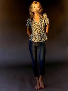 Kate Moss feet photo thumbnail