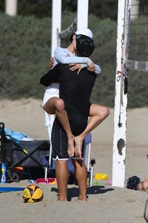 Alessandra Ambrosio feet photo thumbnail