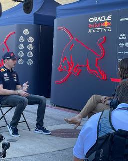 Danica Patrick feet photo thumbnail