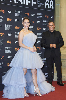 Blanca Suárez feet photo thumbnail