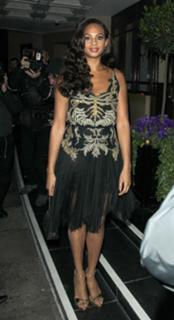 Alesha Dixon feet photo thumbnail