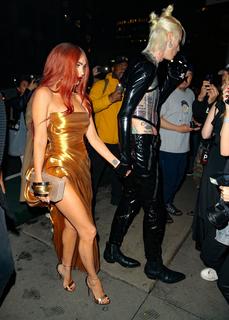 Megan Fox feet photo thumbnail