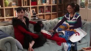 Krysten Ritter feet photo thumbnail