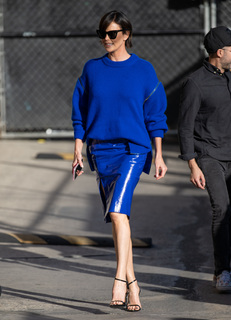 Charlize Theron feet photo thumbnail