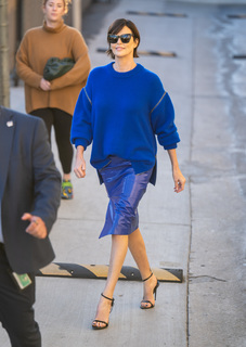 Charlize Theron feet photo thumbnail