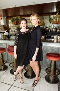 Charlize Theron feet photo thumbnail