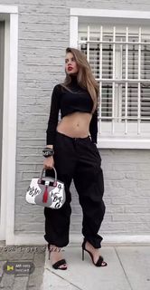 Xenia Tchoumitcheva feet photo thumbnail