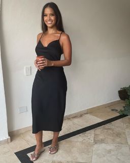 Rocsi Diaz feet photo thumbnail