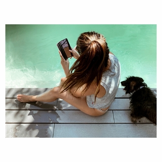 Blanca Suárez feet photo thumbnail