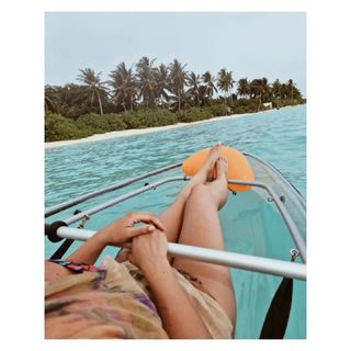 Blanca Suárez feet photo thumbnail
