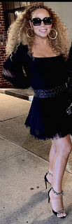 Mariah Carey feet photo thumbnail