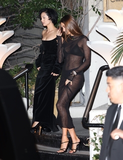 Hailey Bieber feet photo thumbnail