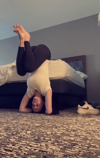 Brittney Smith feet photo thumbnail