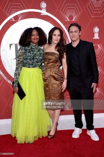 Mary-Louise Parker feet photo thumbnail