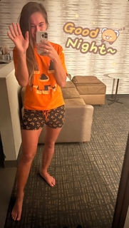Karolina Kowalkiewicz feet photo thumbnail