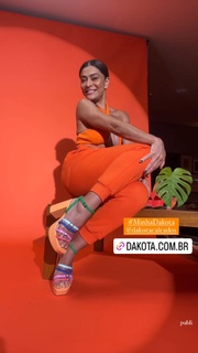 Juliana Paes feet photo thumbnail