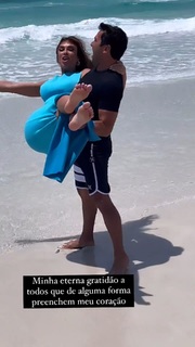 Nicole Bahls feet photo thumbnail