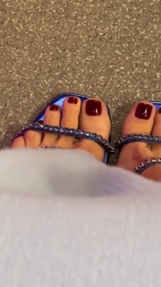 Olga Seryabkina feet photo thumbnail