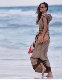 Behati Prinsloo feet photo thumbnail