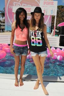Behati Prinsloo feet photo thumbnail