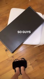 Xenia Tchoumitcheva feet photo thumbnail