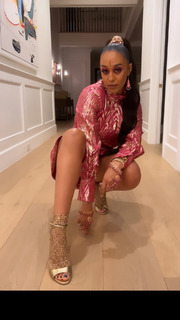Tia Mowry feet photo thumbnail