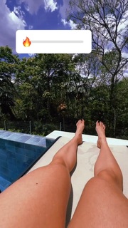 Juliana Salimeni feet photo thumbnail