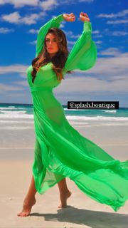 Nicole Bahls feet photo thumbnail