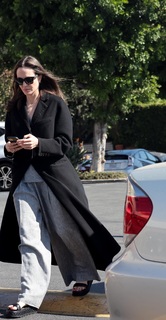 Angelina Jolie feet photo thumbnail