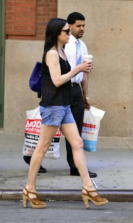 Mary-Louise Parker feet photo thumbnail