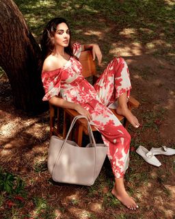 Kiara Advani feet photo thumbnail