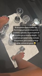 Cristina Pedroche feet photo thumbnail