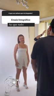 Larissa Manoela feet photo thumbnail