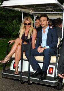 Britney Spears feet photo thumbnail