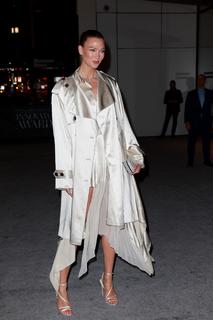 Karlie Kloss feet photo thumbnail