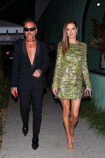 Alessandra Ambrosio feet photo thumbnail