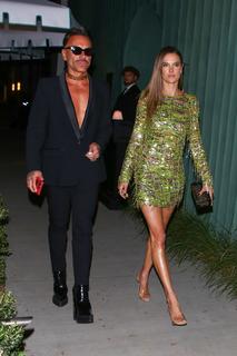 Alessandra Ambrosio feet photo thumbnail