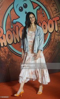 Katrina Kaif feet photo thumbnail